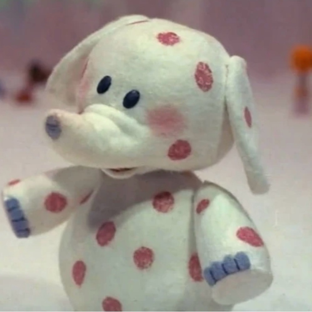 Crochet Elephant Plush with Pink Dots🎄🎁 - Picture 2 of 3